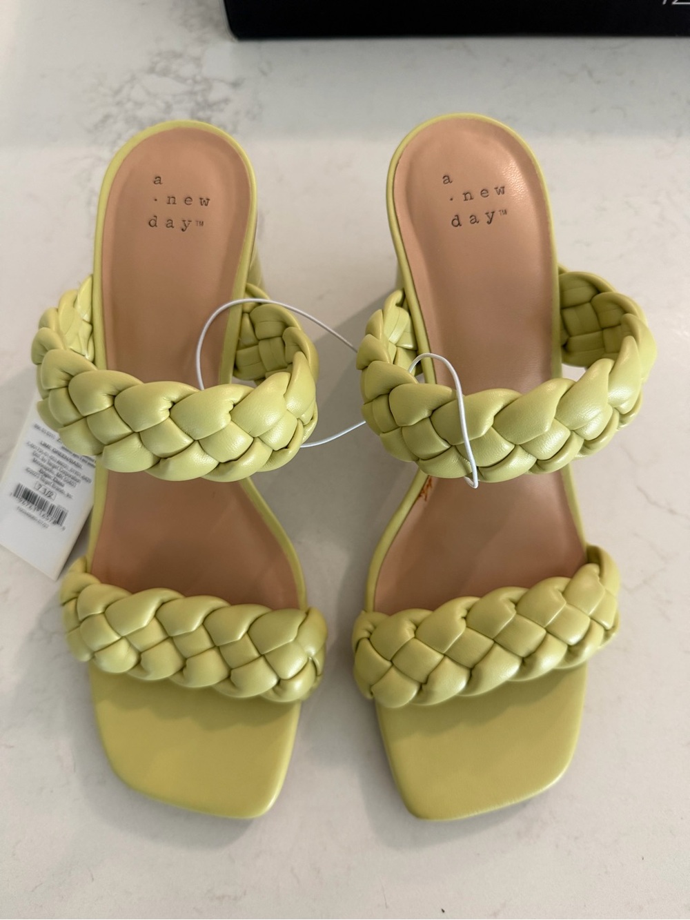 a new day Braided Double-Strap Heeled Sandals in Yellow Green